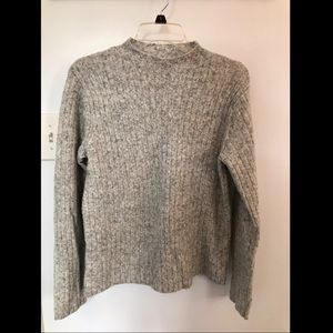 Uniqlo | Heather Gray Sweater